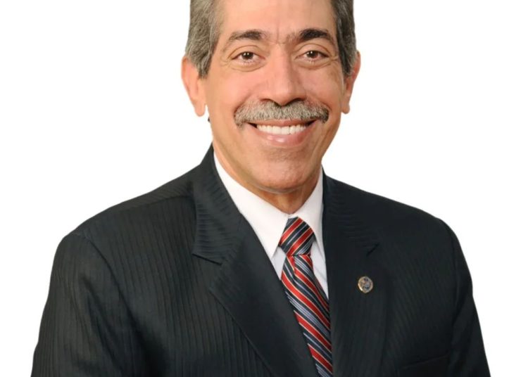 Jorge Asjana David felicita a los docentes de la UASD en el Día del Maestro