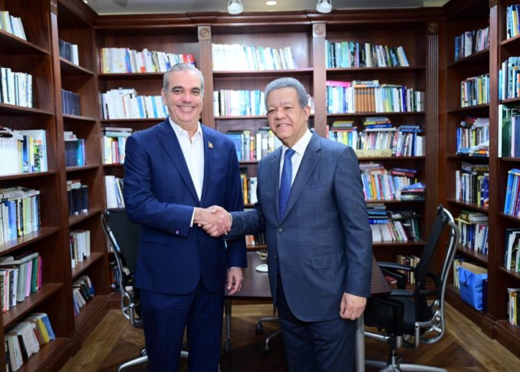 Control fronterizo, TPS y mano de obra haitiana dominan encuentro Abinader-Leonel