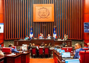 Senado aprueba en primera lectura reforma al Código de Trabajo: cesantía, licencias y teletrabajo