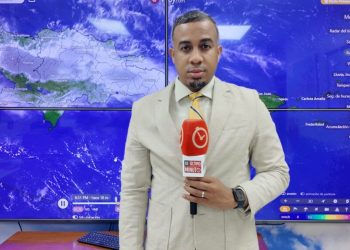 Onda tropical se aleja del país, pero se esperan chubascos aislados durante la madrugada