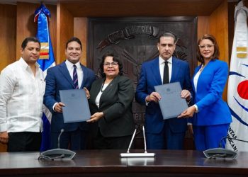 Cámara de Cuentas y FINJUS suscriben acuerdo y destacan el rol social de la fiscalización en la lucha contra la desigualdad