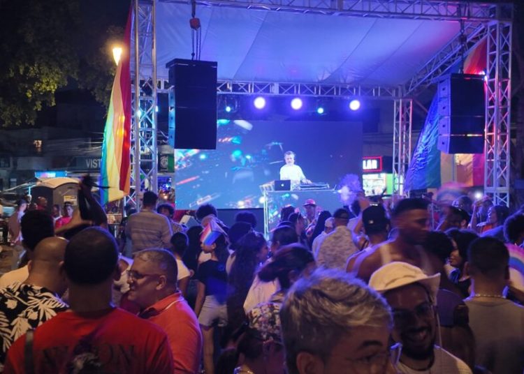 Entre alegría y reclamos, la comunidad LGBTIQ+ exige apoyo real del gobierno