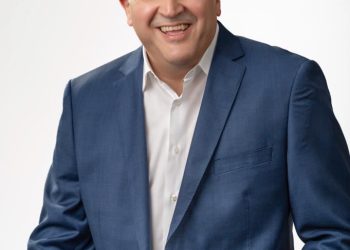 Alexis Victoria Yeb un perfil de liderazgo probado