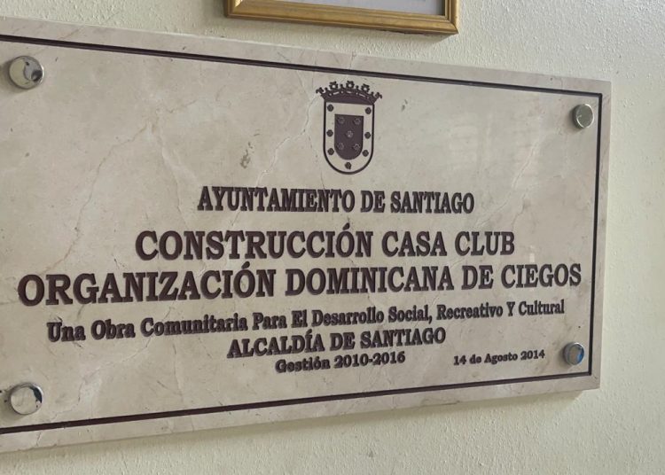 Desconocidos roban en local de organización de ciegos en Santiago