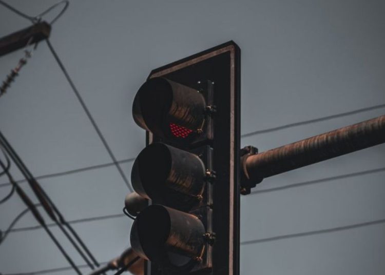 SCARIT: El sistema de semáforos inteligentes que fracasó en rojo