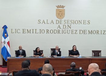 Concejo de Regidores aprueba tres días de duelo municipal por fallecimiento de Fello Suberví