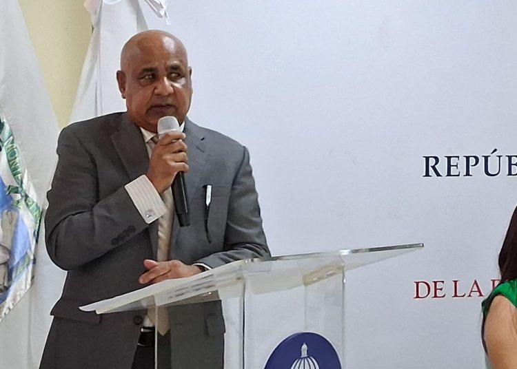 Hospital Ángel Contreras presenta conferencia “Memoria de una gestión de éxitos” en el marco de su 12.º aniversario