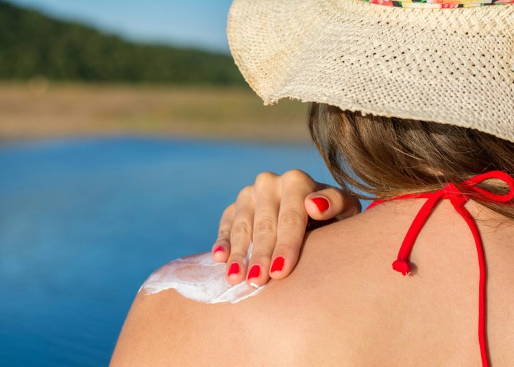 Guía para cuidar a los niños durante el verano y prevenir riesgos comunes