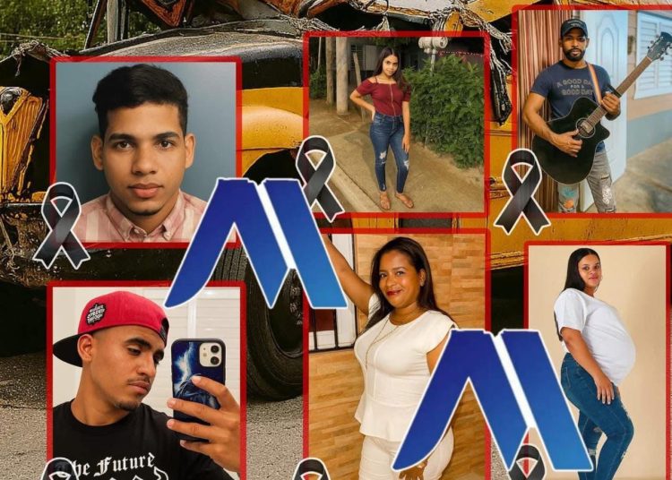 En medio del dolor, sepultan a las cinco víctimas del accidente en carretera Jamao al Norte