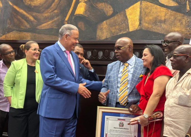 Congreso Nacional reconoce a Juan Ramón Gómez Díaz por su trayectoria en los medios de comunicación