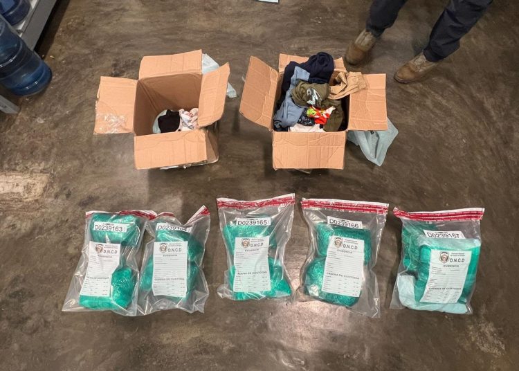 Ocupan 14 libras de marihuana en el Aeropuerto Internacional de las Américas