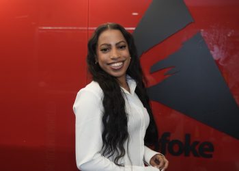 Dianette Menez promueve su nuevo sencillo “Amado Mío” y se prepara para el evento cristiano “Santuario RD”