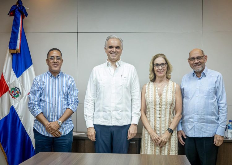 Onesvie y UNESCO exploran implementación de la segunda fase del programa BERLAC en RD