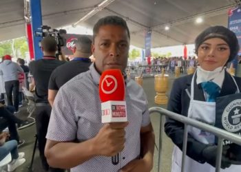 Adjudicadora de Récords Guinness habla sobre los requisitos en la realización del mofongo más grande en Santiago