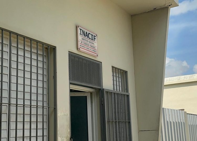 Joven muere tras recibir herida  en la garganta durante conflicto en Santiago