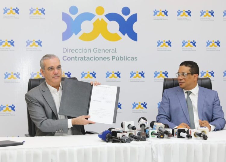 Abinader promulga nueva Ley 47-25 de Contrataciones Públicas