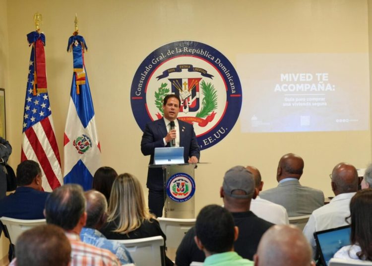 Ministro Bonilla presenta en EEUU la “Guía para Adquirir una Vivienda de Manera Segura en RD”
