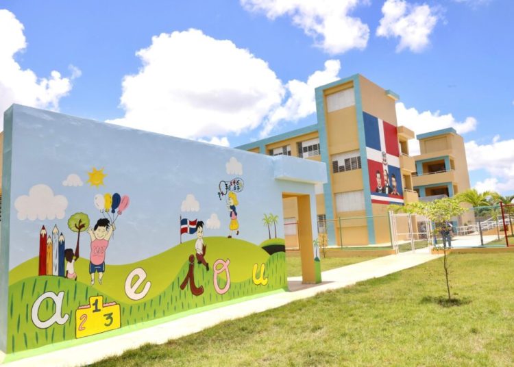 Abinader inaugura escuelas en La Altagracia con capacidad para 1,600 estudiantes
