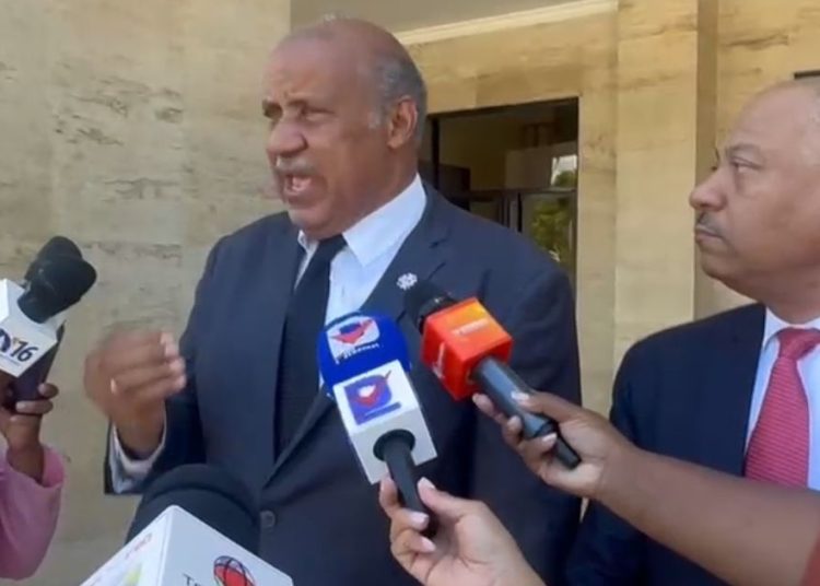 Angel Schiffino desmiente acusaciones y exige el pago de más de RD$32 millones