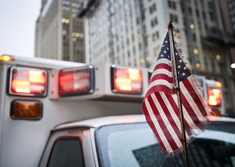 Hombre de 73 años acusado de matar a su esposa a golpes en su apartamento de El Bronx