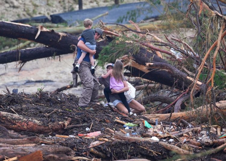 El número de fallecidos en Texas por las inundaciones alcanza ya los 79