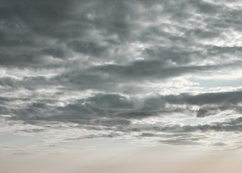 Viernes 4 de julio 2025: cielo grisáceo, calor sofocante y lluvias aisladas en varias provincias dominicanas