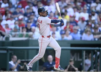 Medias Rojas alcanzan las 10.000 victorias en su historia con paliza 10-3 sobre Nacionales