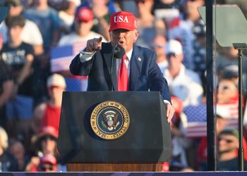 Trump anuncia un arancel del 50 % al cobre y contempla uno del 200 % a las farmacéuticas