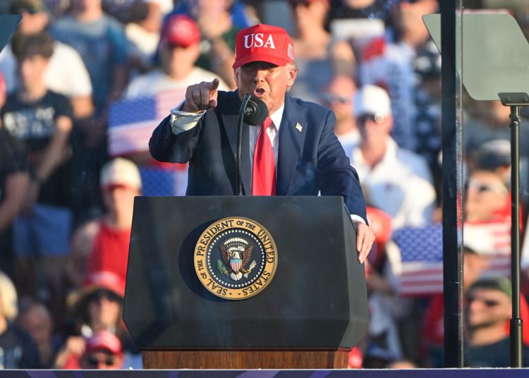 Trump anuncia un arancel del 50 % al cobre y contempla uno del 200 % a las farmacéuticas