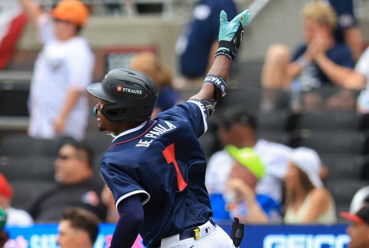 Josué De Paula da jonrón y guía a la Liga Nacional al triunfo en el Juego de Futuras Estrellas 2025