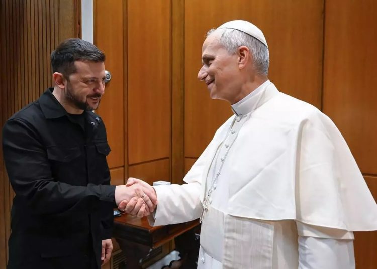 León XIV ofrece el Vaticano para negociar la paz y Zelenski pide una cumbre internacional