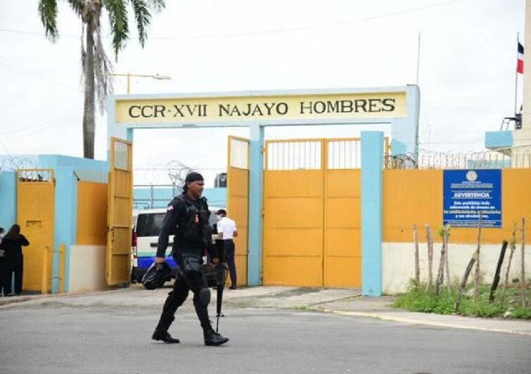 Hombre se escapa de la cárcel de Najayo; la Policía activa su búsqueda