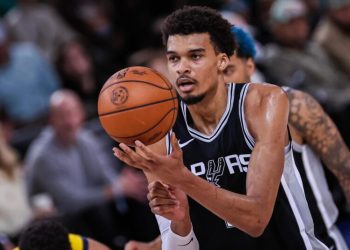 Wembanyama anuncia su retorno y reconoce que temió no volver a jugar