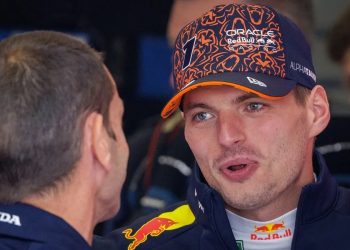Max Verstappen despeja rumores y confirma su permanencia en Red Bull para 2026