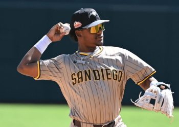 Atléticos adquieren al prospecto #3 de MLB, Leodalis De Vries, en cambio con los Padres