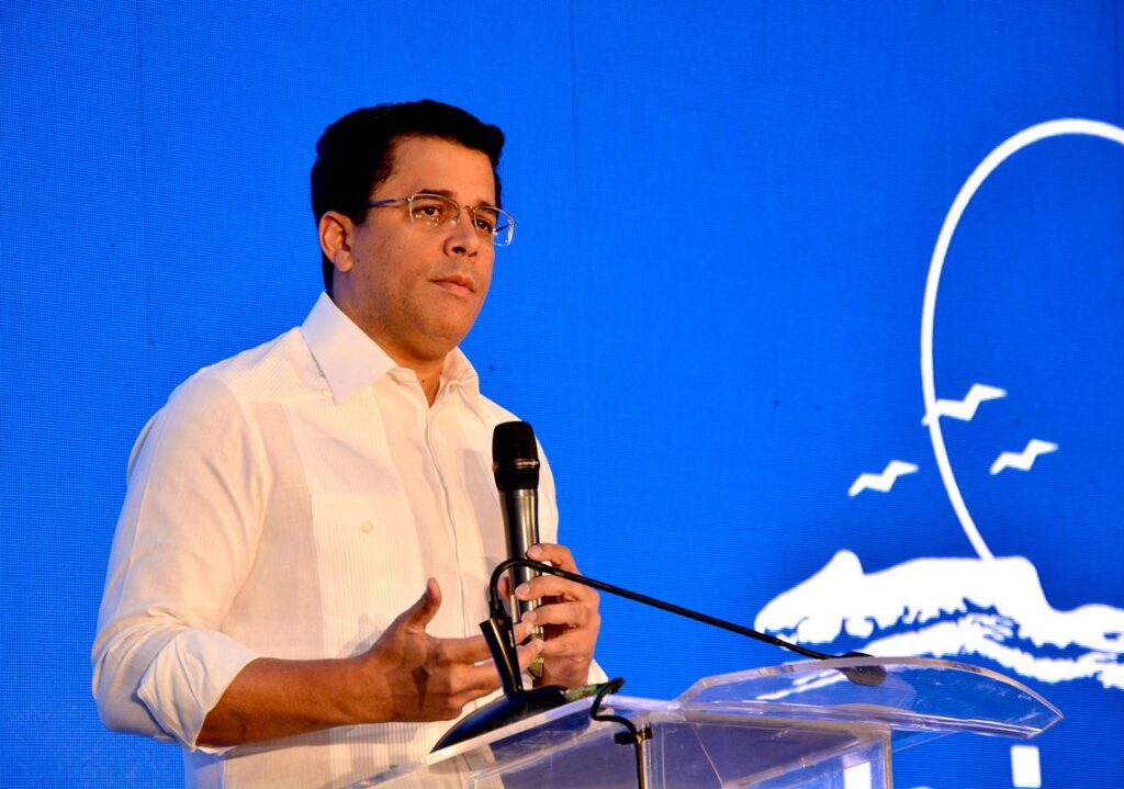¡David Collado y Kelvin Cruz! ACD Media pública los 5 funcionarios mejor valorados | 2 | ¡David Collado y Kelvin Cruz! ACD Media pública los 5 funcionarios mejor valorados - Noticias de hoy en República Dominicana | De Último Minuto