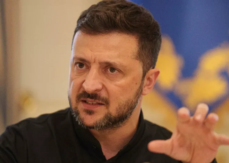 Zelenski evade pregunta sobre cesiones territoriales y promete comicios tras alto el fuego