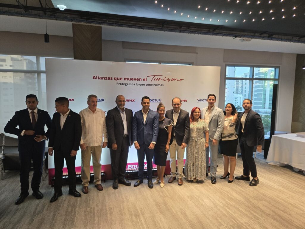 ADOTUR y Equifax firman acuerdo para fortalecer el turismo - Noticias de hoy en República Dominicana | De Último Minuto