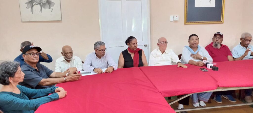 Organizaciones de izquierda convocan a cacerolazos los días 15 y 16 de agosto en repudio al Código Penal - Noticias de hoy en República Dominicana | De Último Minuto