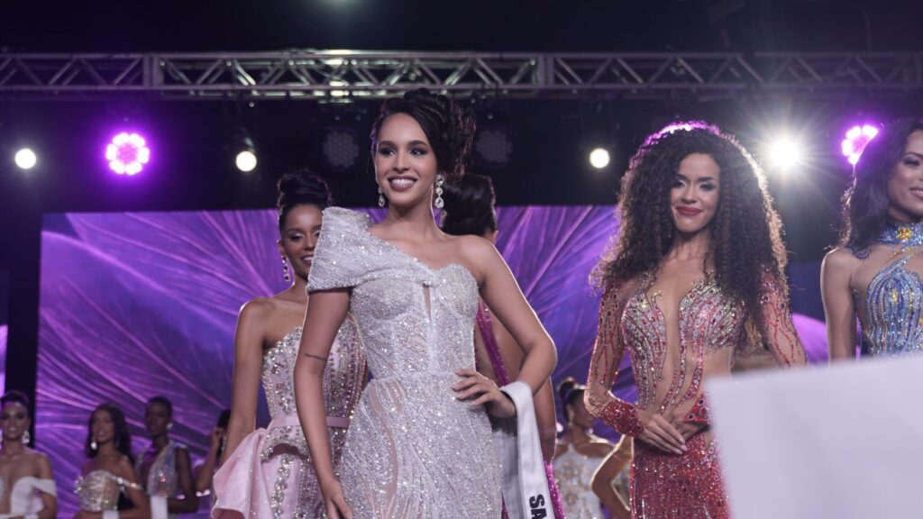 Beldades derrocharon glamour y elegancia en la competencia preliminar del Miss RD 2025 - Noticias de hoy en República Dominicana | De Último Minuto