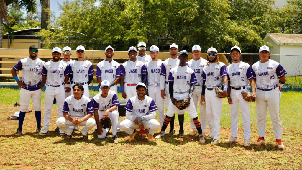 UASD, UNAPEC, PUCMM y UCATEBA avanzan a las semifinales de Liga de Béisbol Universitario - Noticias de hoy en República Dominicana | De Último Minuto