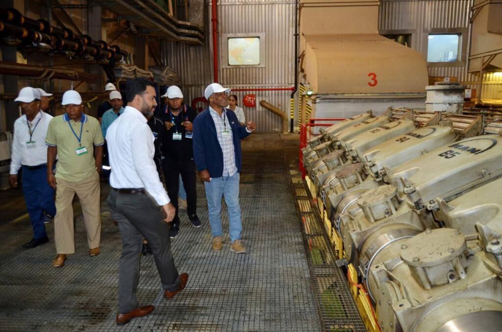 Comunicadores de Azua se capacitan sobre el sistema eléctrico del país - Noticias de hoy en República Dominicana | De Último Minuto