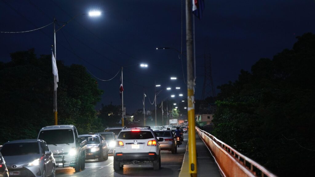 ASDN inaugura remozamiento e iluminación del puente La Barquita - Noticias de hoy en República Dominicana | De Último Minuto