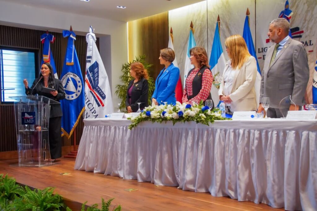 PARLACEN reconoce a Celinés Toribio como Mujer Migrante Destacada | 3 | PARLACEN reconoce a Celinés Toribio como Mujer Migrante Destacada - Noticias de hoy en República Dominicana | De Último Minuto