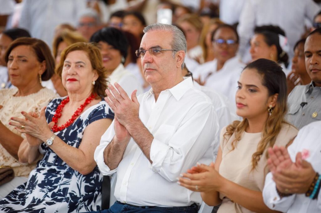 Abinader inaugura ampliación del área de internamiento del hospital Morillo King en La Vega | 3 | Abinader inaugura ampliación del área de internamiento del hospital Morillo King en La Vega - Noticias de hoy en República Dominicana | De Último Minuto