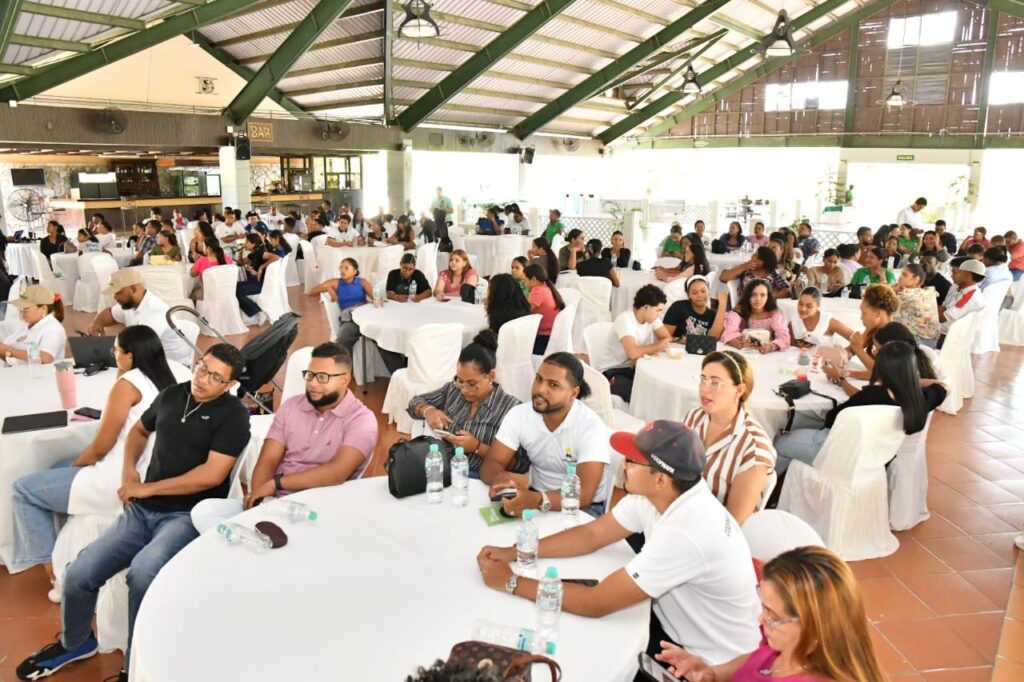 Jóvenes protagonizan el relevo generacional en el cooperativismo dominicano - Noticias de hoy en República Dominicana | De Último Minuto