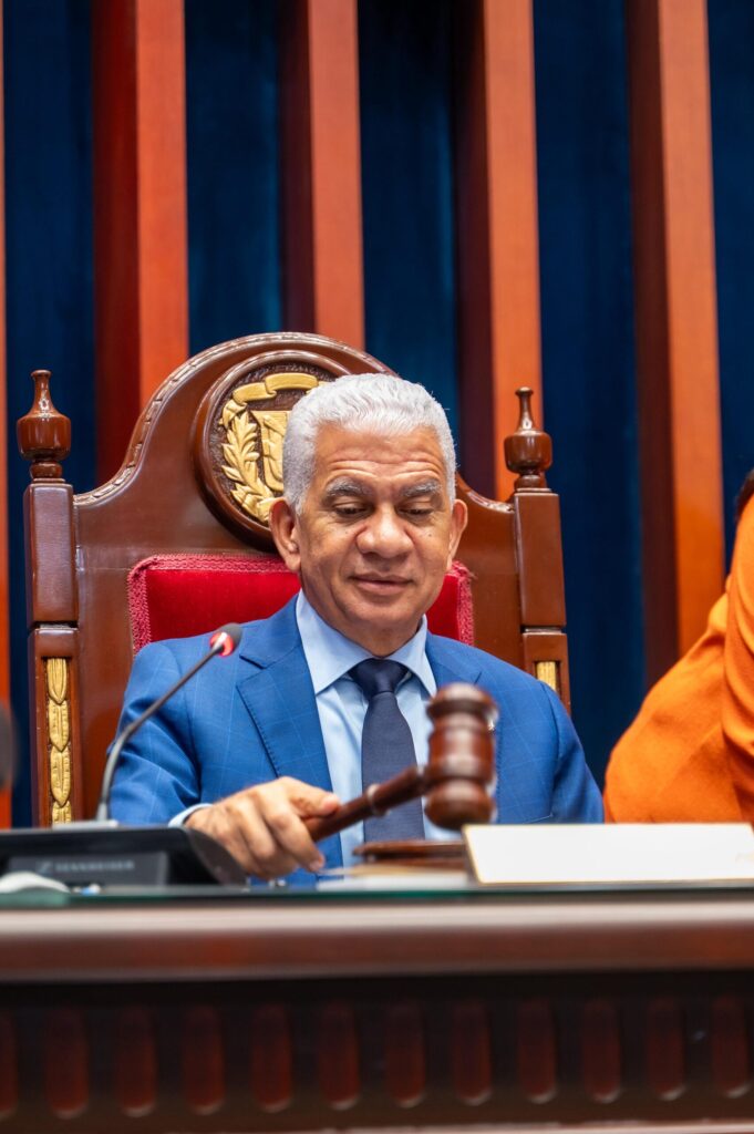 Senado aprueba ley para impulsar energías renovables y avanza en otras iniciativas legislativas - Noticias de hoy en República Dominicana | De Último Minuto