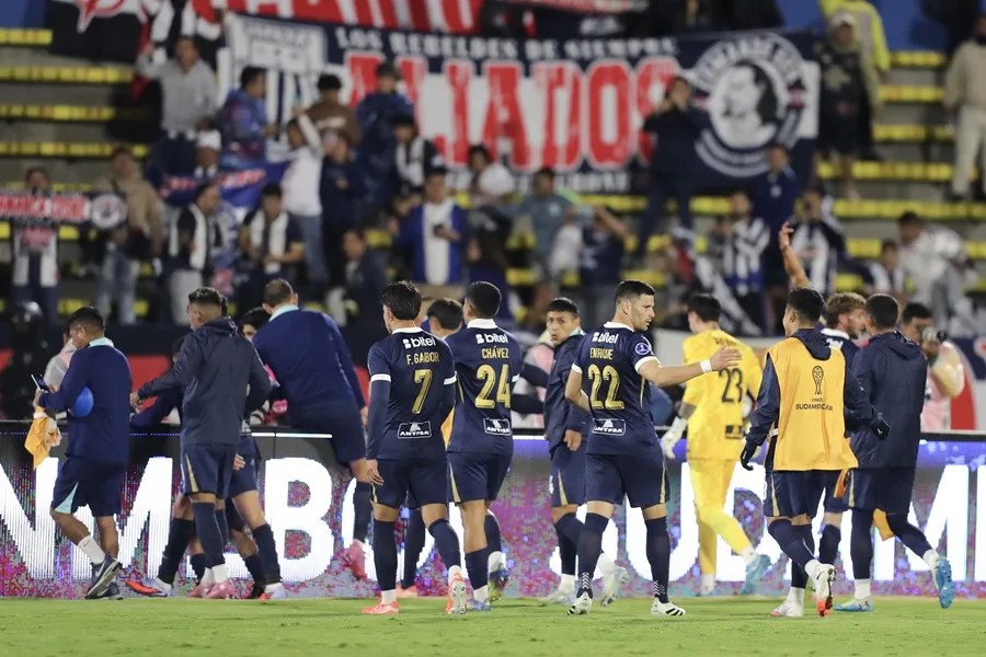 Alianza Lima recibe millonaria sanción por apagar luces del estadio en la final del 2023 - Noticias de hoy en República Dominicana | De Último Minuto