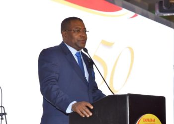 Empresario Teodoro Adón celebra 50 años en el sector comercial