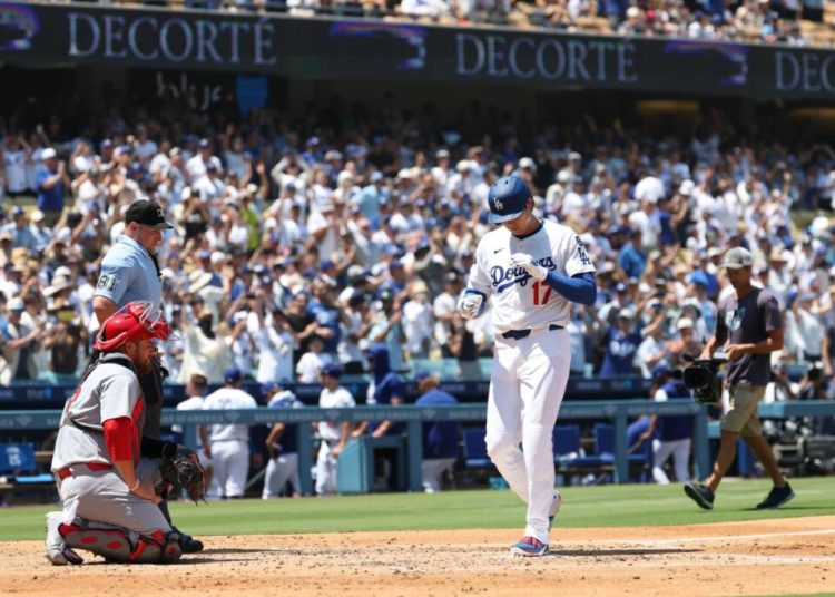 Shohei Ohtani alcanza los 1,000 hits en Grandes Ligas con un jonrón de 440 pies